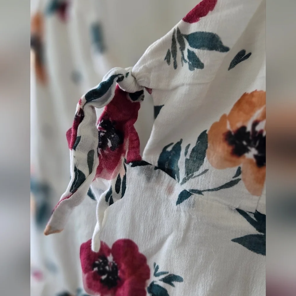 Trixxl Floral Spaghetti Strap Romper - Picture 2 of 6